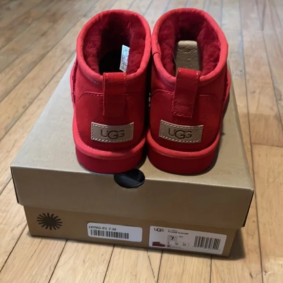 Ugg ultra mini